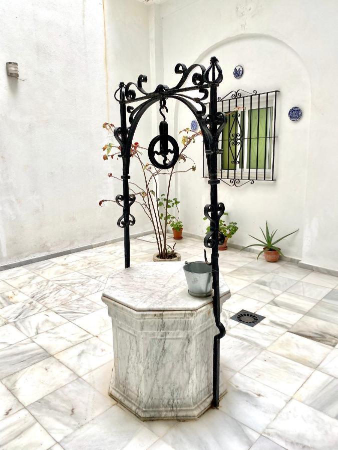 Apartamento La Torre De La Catedral Cádiz Exterior foto